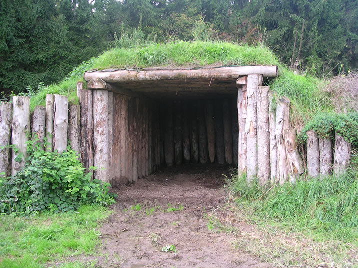 Sepp Holzer's log animal shelter